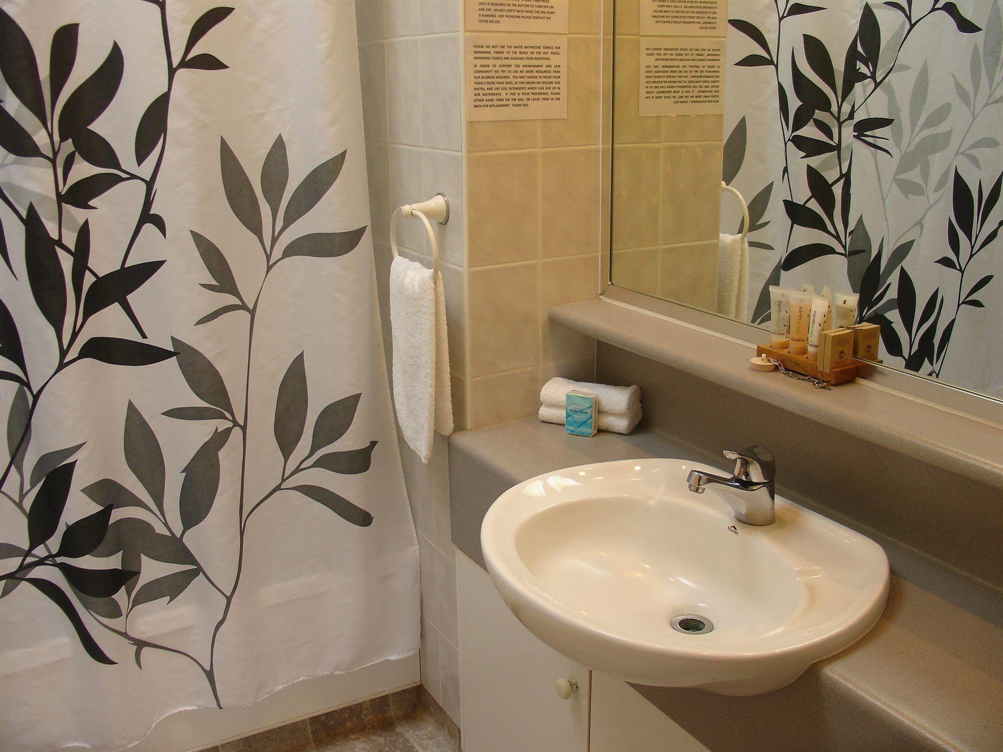Pacific Motor Inn Маунт Маунгануи Екстериор снимка