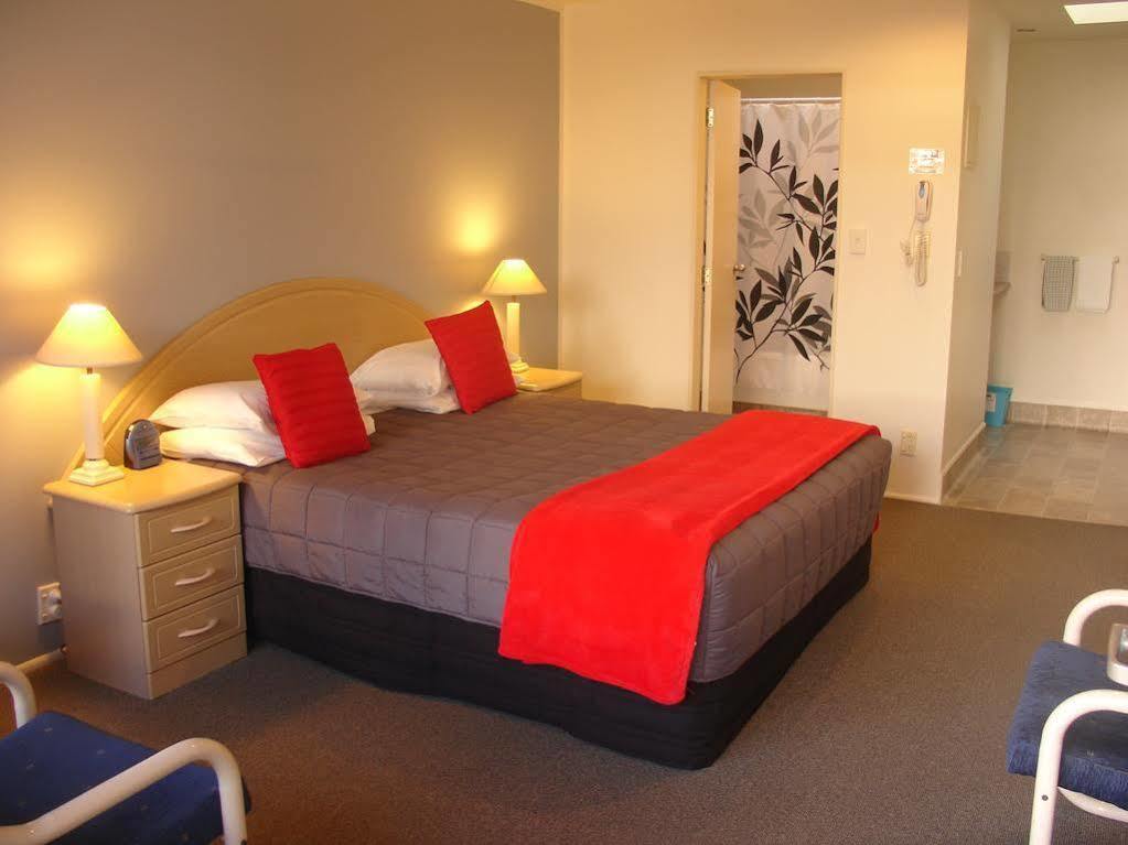 Pacific Motor Inn Маунт Маунгануи Екстериор снимка